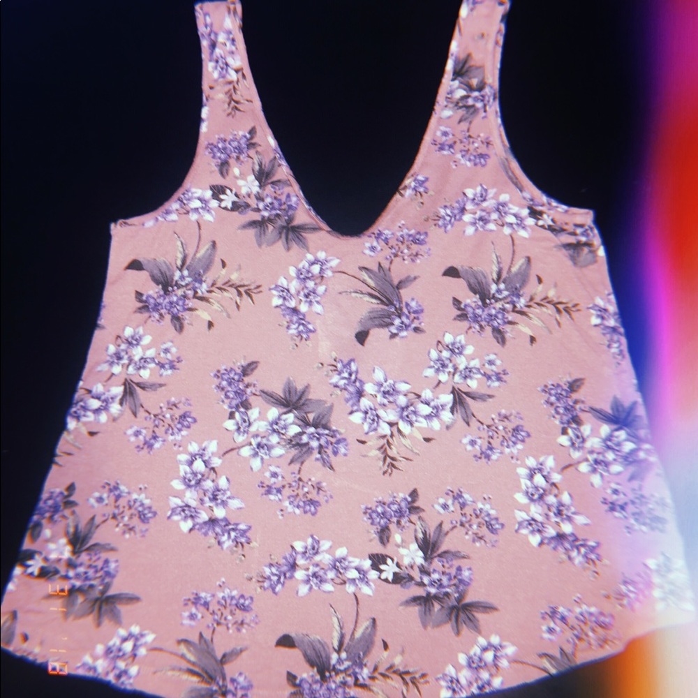 Floral Tank Top 🌷